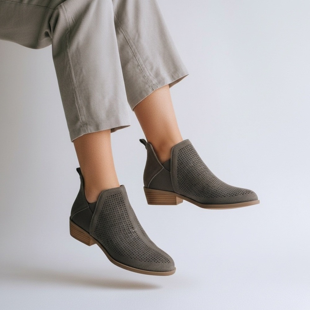 Crown Vintage Tabby Grey Suede Perforated Ankle Boots Womens 6 Laser Cut Booties